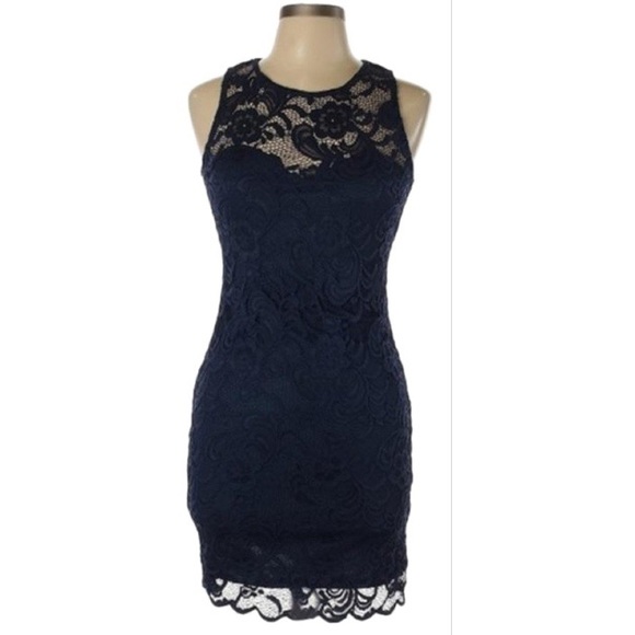 Charlotte Russe Sleeveless Lace Mid Length Dress